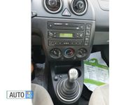 Second-hand Ford Fiesta 90 CP (66 kW) 2003 Negru metalizat Hatchback