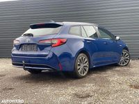 Second-hand Toyota Corolla 122 CP (89 kW) 2019 Culoarealbastru Break