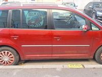 Second-hand VW Touran Comfortline 140 CP (102 kW) 2006 Culoarerosu Monovolum