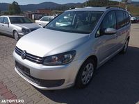 Second-hand VW Touran Comfortline 140 CP (102 kW) 2010 Culoareargint Monovolum