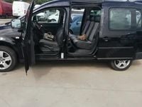 Second-hand VW Caddy 110 CP (80 kW) 2012 Negru Monovolum