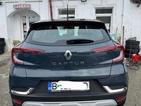 Second-hand Renault Captur Intens 92 CP (67 kW) 2022 Culoarealbastru SUV