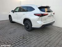 Second-hand Toyota Highlander 249 CP (183 kW) 2021 Culoarealb SUV