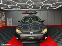 Second-hand VW Jetta 105 CP (77 kW) 2011 Culoaregri Hatchback