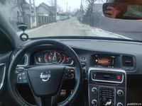 Second-hand Volvo V60 163 CP (119 kW) 2015 Negru Break