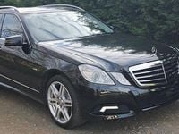 Second-hand Mercedes E200 136 CP (100 kW) 2010 Culoarenegru Break