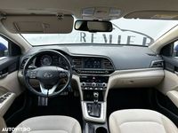 second-hand Hyundai Elantra 1.6 MPi Aut. Exclusive