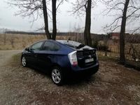 second-hand Toyota Prius 3 (mașină de familie)