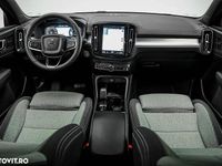 Second-hand Volvo XC40 Plus 211 CP (155 kW) 2022 Culoarealbastru SUV