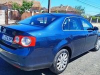 Second-hand VW Jetta 136 CP (100 kW) 2007 Albastru Berlinǎ