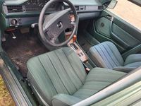 Second-hand Mercedes E250 90 CP (66 kW) 1987 Verde Berlinǎ