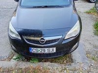 Second-hand Opel Astra Sport 150 CP (110 kW) 2012 Negru Hatchback