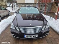 Second-hand Mercedes E250 Elegance 204 CP (150 kW) 2009 Culoaremaro Berlinǎ