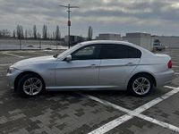 Second-hand BMW 318 143 CP (105 kW) 2009 Culoareargint Berlinǎ