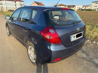 Second-hand Kia Ceed 109 CP (80 kW) 2008 Albastru Hatchback