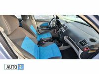 Second-hand Kia Picanto 65 CP (47 kW) 2005 Albastru Hatchback