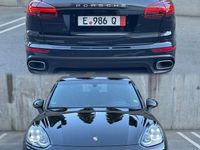 Second-hand Porsche Cayenne 262 CP (192 kW) 2016 Culoarenegru SUV
