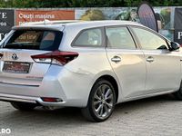 second-hand Toyota Auris Hybrid 