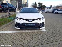 Second-hand Toyota Camry Business Edition 218 CP (160 kW) 2022 Culoarealb Berlinǎ
