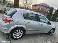 Second-hand Opel Astra Cosmo 125 CP (91 kW) 2006 Culoaregri Hatchback