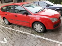 Second-hand Ford Focus Trend+ 109 CP (80 kW) 2005 Rosu Break