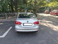 Second-hand VW Jetta 105 CP (77 kW) 2012 Culoaregri Berlinǎ