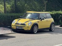 Second-hand Mini ONE 90 CP (66 kW) 2002 Culoaregalbeuriu Hatchback