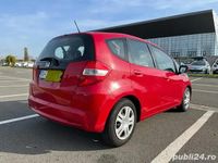 Second-hand Honda Jazz 90 CP (66 kW) 2011 Rosu Hatchback