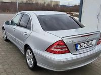 Second-hand Mercedes C220 150 CP (110 kW) 2006 Argintiu Berlinǎ
