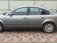 Second-hand VW Passat 151 CP (111 kW) 2002 Gri Berlinǎ