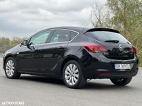 Second-hand Opel Astra drive 110 CP (80 kW) 2011 Culoarenegru Hatchback