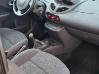 Second-hand Renault Twingo 75 CP (55 kW) 2010 Hatchback