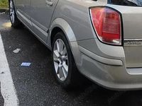 Second-hand Opel Astra 140 CP (102 kW) 2006 Gri Break