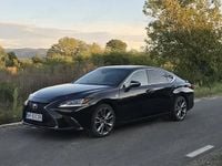 Second-hand Lexus ES300H Sport Line 223 CP (164 kW) 2020 Berlinǎ