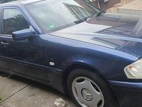 Second-hand Mercedes C180 122 CP (89 kW) 2000 Berlinǎ