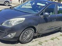 Second-hand Renault Grand Scénic 130 CP (95 kW) 2011 Gri Monovolum