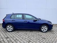 Second-hand VW Golf VIII Life 130 CP (95 kW) 2023 Albastru mediu  normal