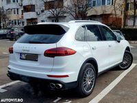 second-hand Porsche Cayenne Hybrid 3.0 L S E