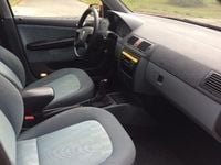 Second-hand Skoda Fabia 75 CP (55 kW) 2002 Roşu Hatchback