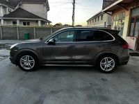 Second-hand Porsche Cayenne 245 CP (180 kW) 2012 Culoaremaro SUV