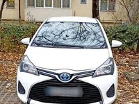 second-hand Toyota Yaris Hybrid 2016