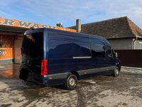 Second-hand Mercedes Sprinter 190 CP (139 kW) 2018 Culoarealbastru Van