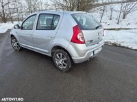 Second-hand Dacia Sandero 75 CP (55 kW) 2010 Culoareargint