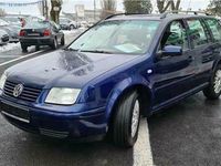 Second-hand VW Bora 101 CP (74 kW) 2004 Albastru Berlinǎ