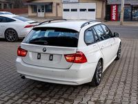 Second-hand BMW 318 143 CP (105 kW) 2010 Culoarealb Break