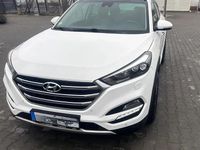 Second-hand Hyundai Tucson 136 CP (100 kW) 2017 Culoarealb SUV