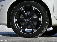 Second-hand Volvo XC60 Summum 181 CP (133 kW) 2015 Culoarealb SUV