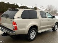 Second-hand Toyota HiLux Style 171 CP (125 kW) 2014 Culoaregalbeuriu Pickup