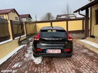 Second-hand Volvo V40 R-Design 150 CP (110 kW) 2017 Culoarenegru Break