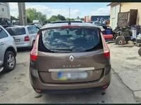 Second-hand Renault Grand Scénic III 120 CP (88 kW) 2012 Maro Monovolum